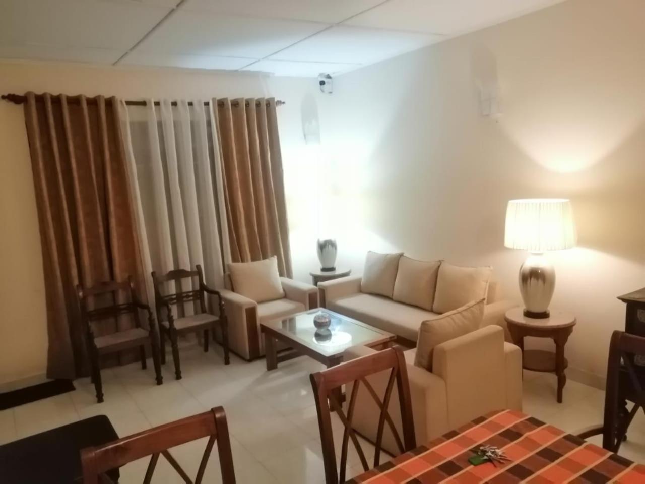 Nalendra Villa - Oceanfront Hikkaduwa Exterior foto